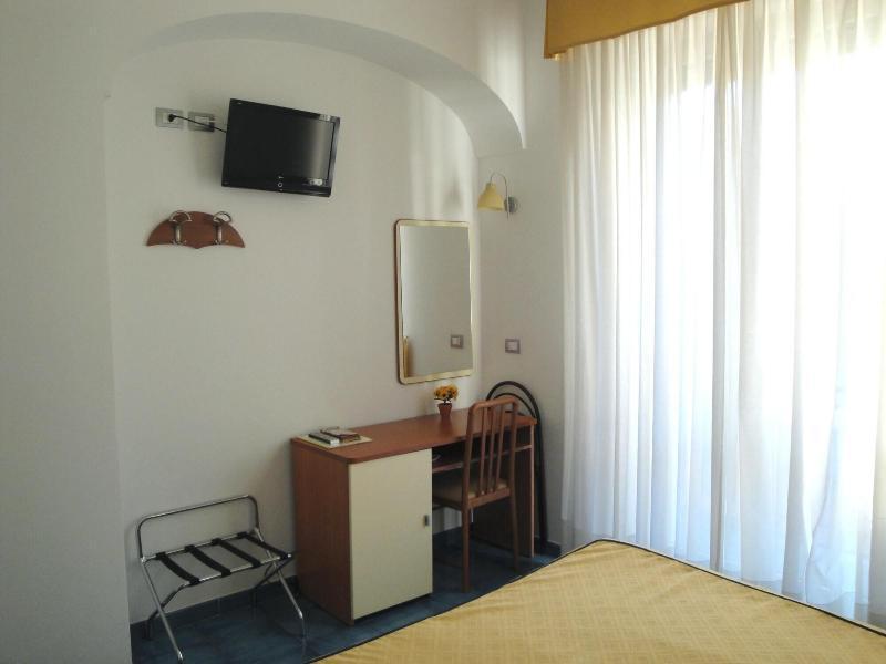 Meuble Casa Mannini Rooms Maiori Ngoại thất bức ảnh